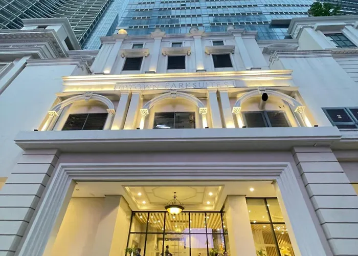 Cozy Place Across Mitsukoshi Mall * Manila