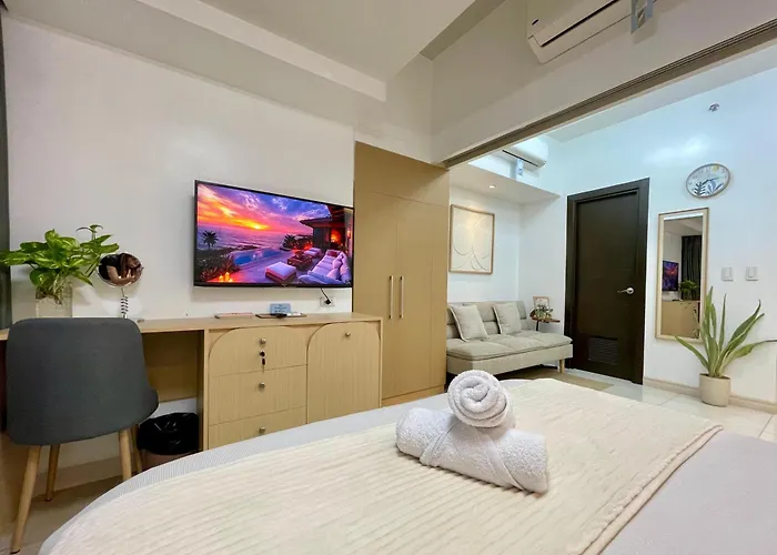Cozy Place Across Mitsukoshi Mall *