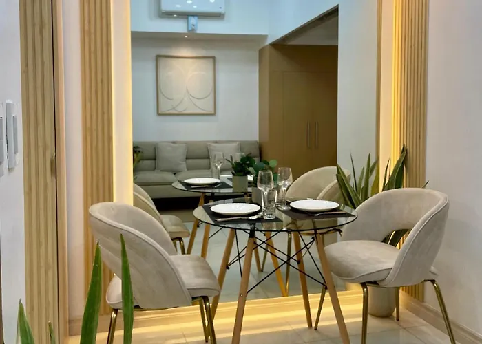 Cozy Place Across Mitsukoshi Mall Apartment Manila