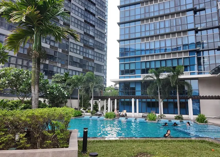 Cozy Place Across Mitsukoshi Mall Apartment Manila